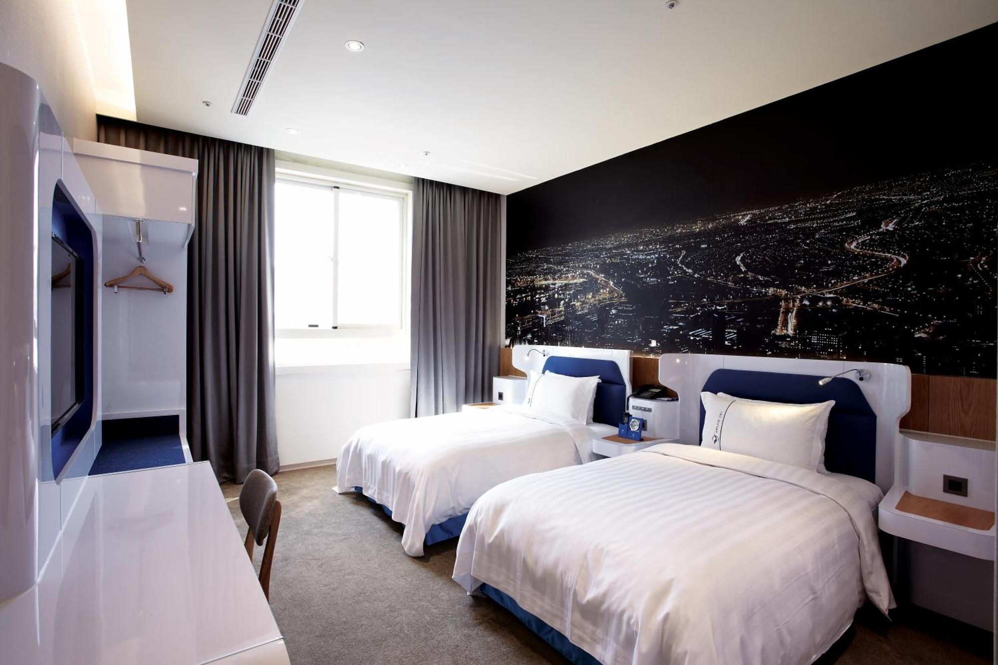 Airline Inn Green Park Way Taichung Kamer foto