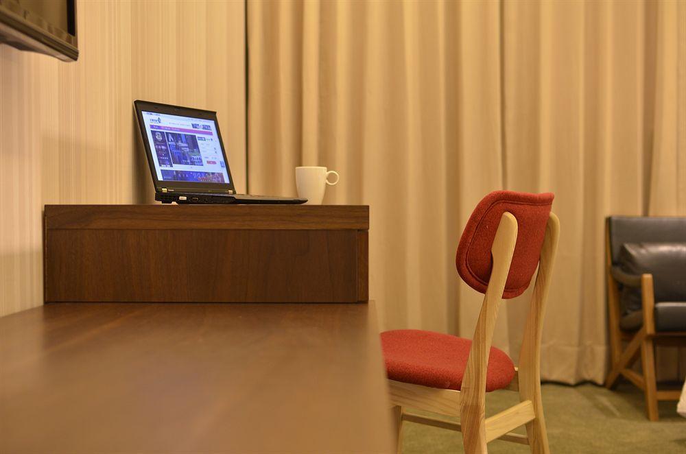 Airline Inn Green Park Way Taichung Buitenkant foto